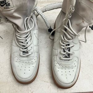 Nike SF Air Force 1 High Sneakers - Bone